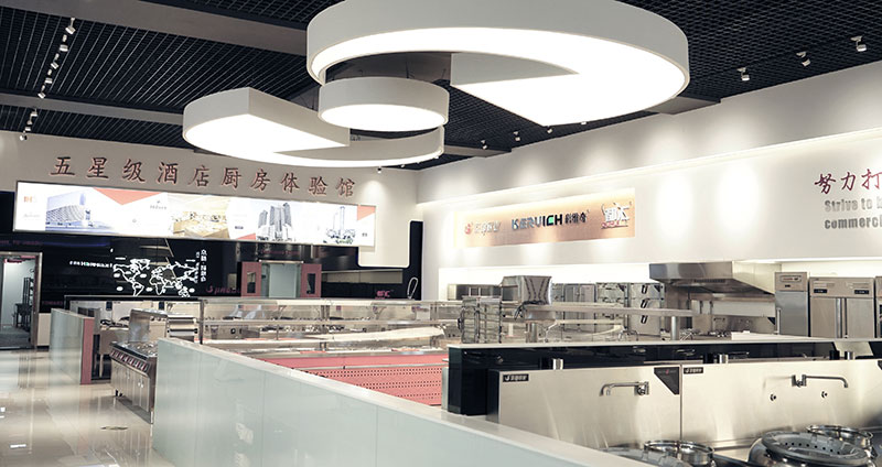 一般酒店中所使用的廚房設備有哪些？